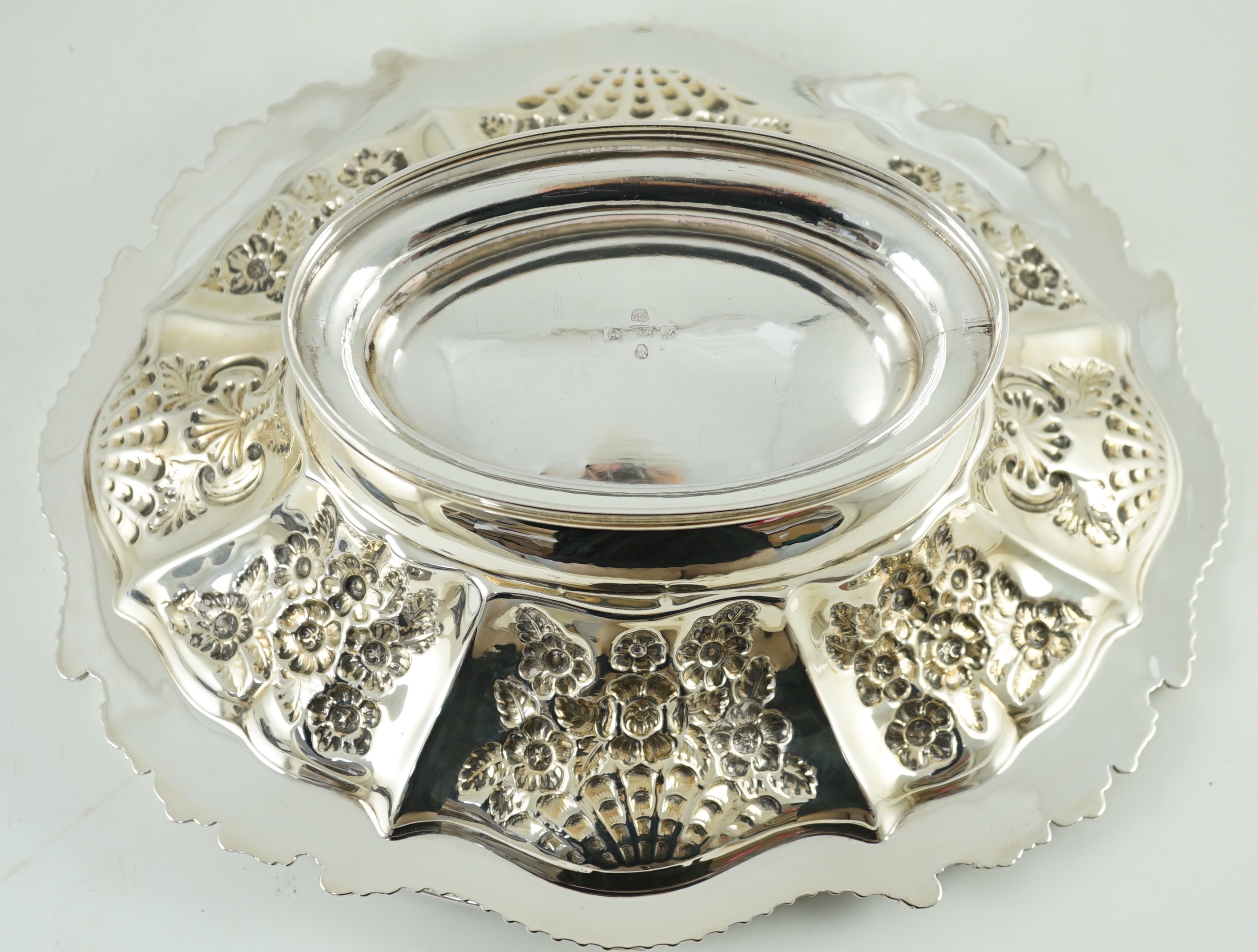 A late George III silver oval cake basket, by Kirby, Waterhouse & Co